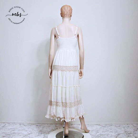Me 2 Magic Boho Tiered Embroide Spaghetti Straps Lace Eyelets Tassels Midi Dress - Picture 4 of 12